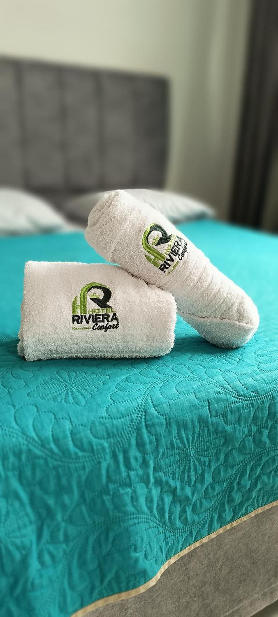 Hotel Riviera Confort ปัสโต ภายนอก รูปภาพ